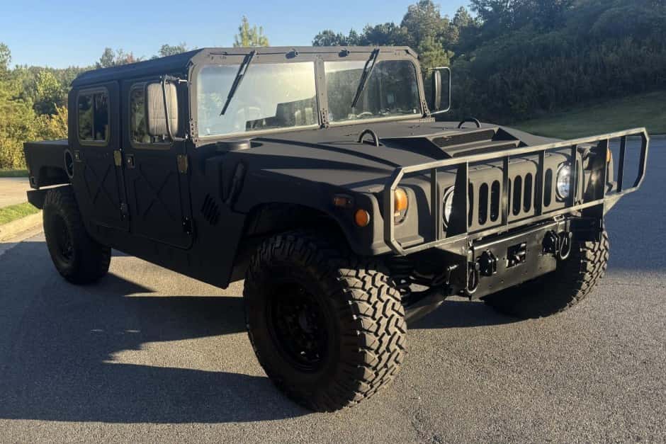 1990 Hummer HMMWV/Humvee sold for $31,000