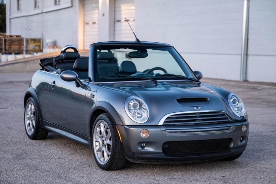 2006 Mini R52 Cooper Convertible sold for $8,505