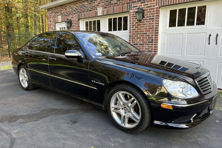 2005 Mercedes-Benz W220 S-Class sold for $11,500