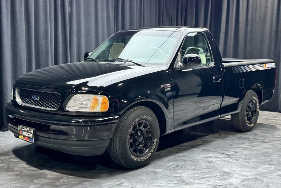 1998 Ford F-150 (1997-2004) sold for $26,000
