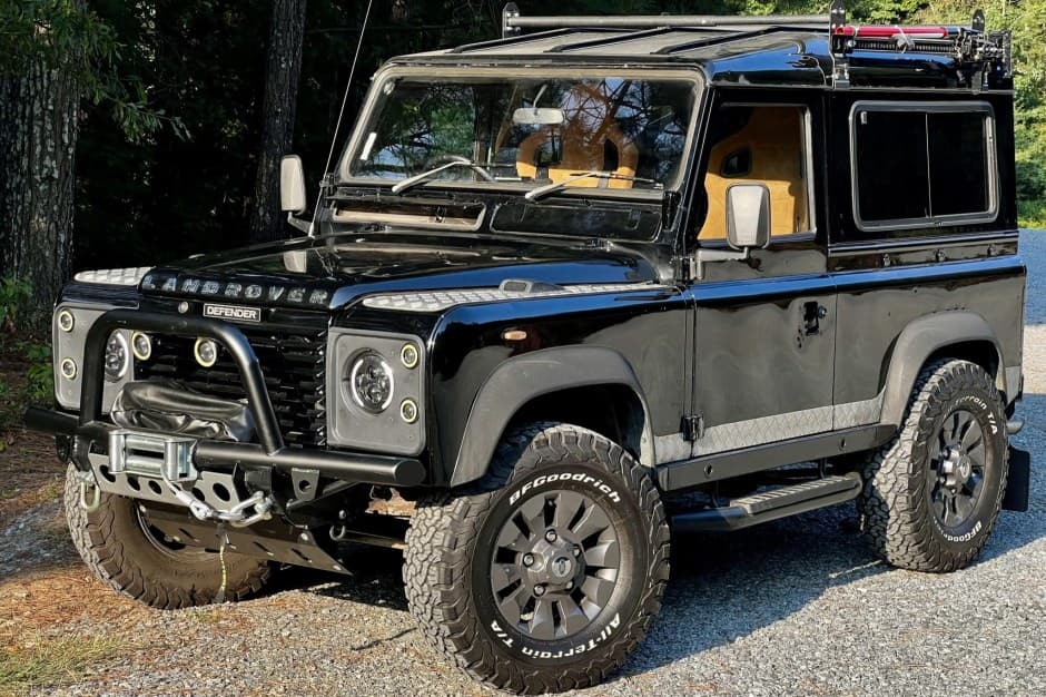1985 Land Rover 90 / Defender 90 (Euro Spec) sold for $14,000