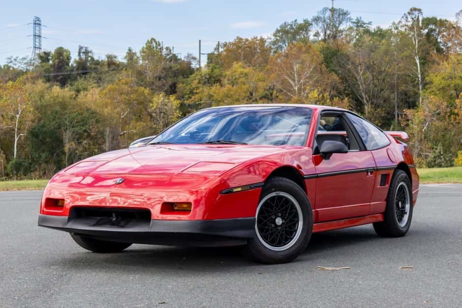 1988 Pontiac Fiero sold for $6,150