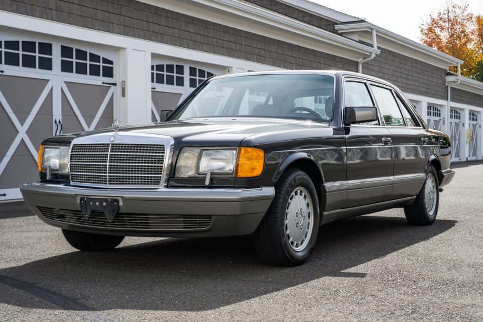 1988 Mercedes-Benz W126 S-Class sold for $45,000