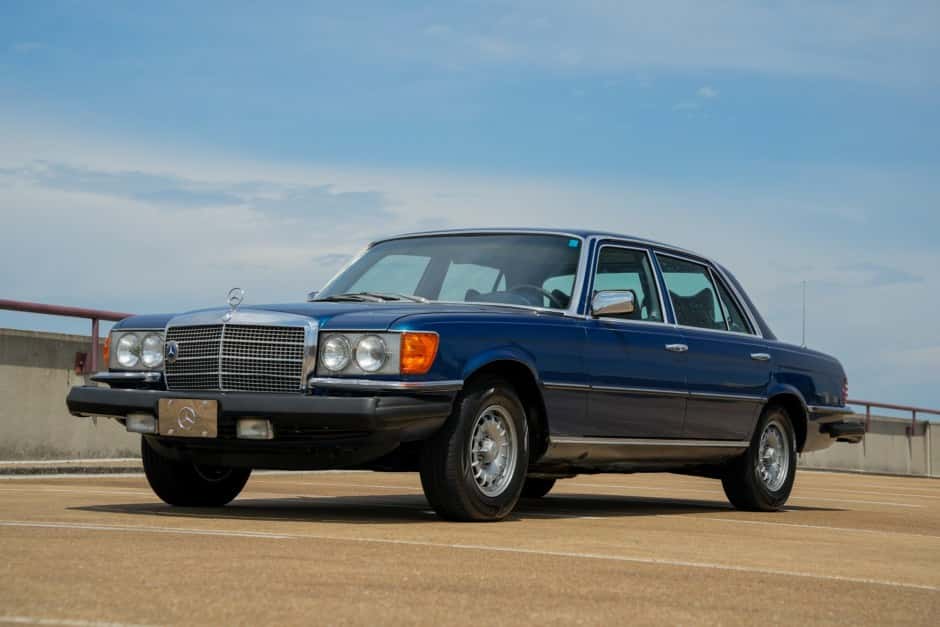 1977 Mercedes-Benz 450SEL 6.9 sold for $100,000