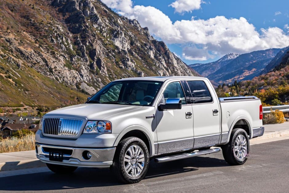 2006 Lincoln Blackwood & Mark LT sold for $35,250
