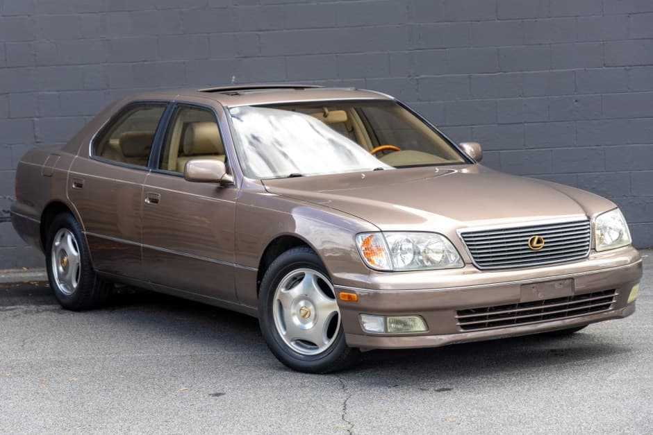 1999 Lexus LS Sedan sold for $10,000