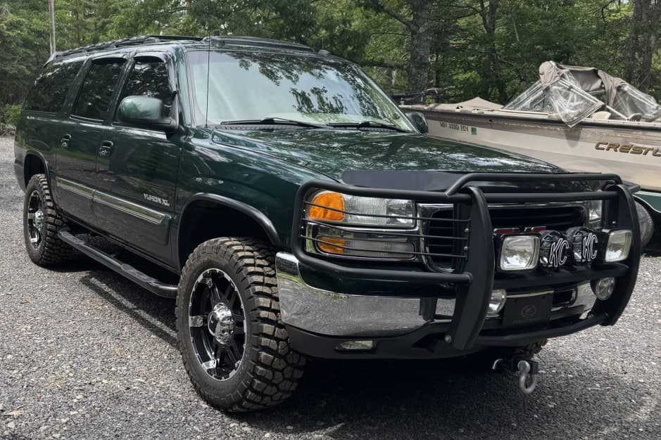 2003 GMC Yukon GMT800 sold for $16,350