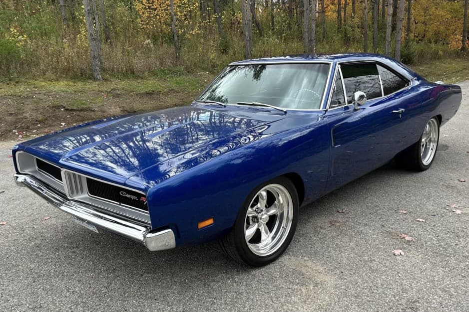 1969 Dodge Charger sold for $75,000
