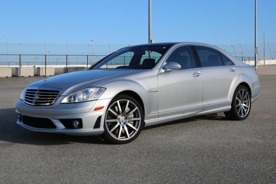 2008 Mercedes-Benz W221 S-Class sold for $22,750