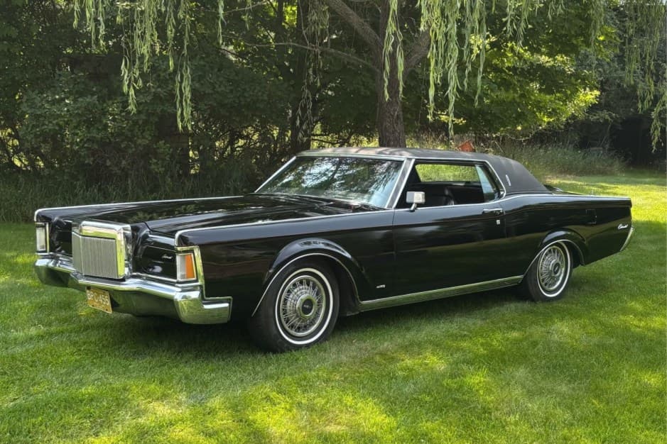 1970 Lincoln Continental Mark III (1969-1971) sold for $6,700