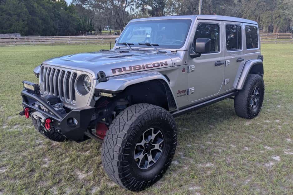 2019 Jeep Wrangler JL (2018+) sold for $25,750