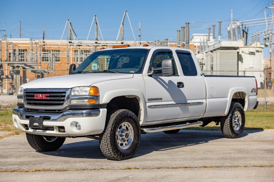 2003 GMC Sierra HD (GMT800 2000-2007) sold for $23,000
