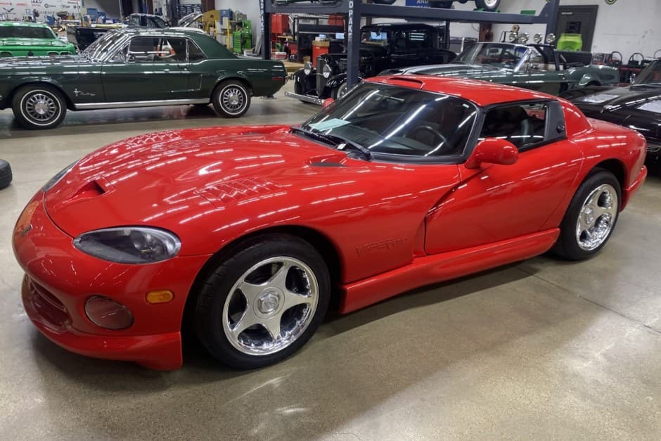 1998 Dodge Viper SR II (1996-2002) sold for $55,000