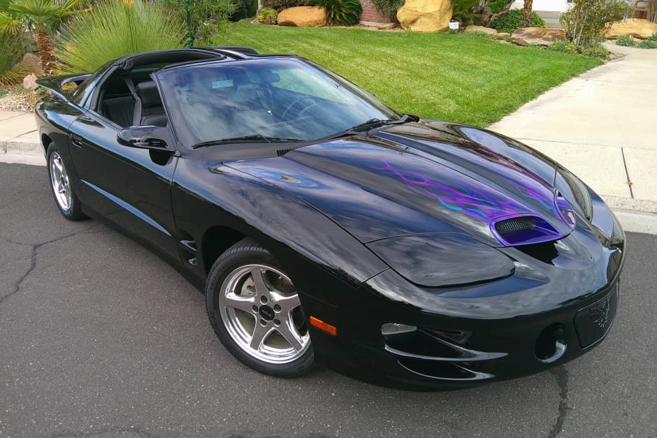 2000 Pontiac Firebird (1993-2002) sold for $23,250