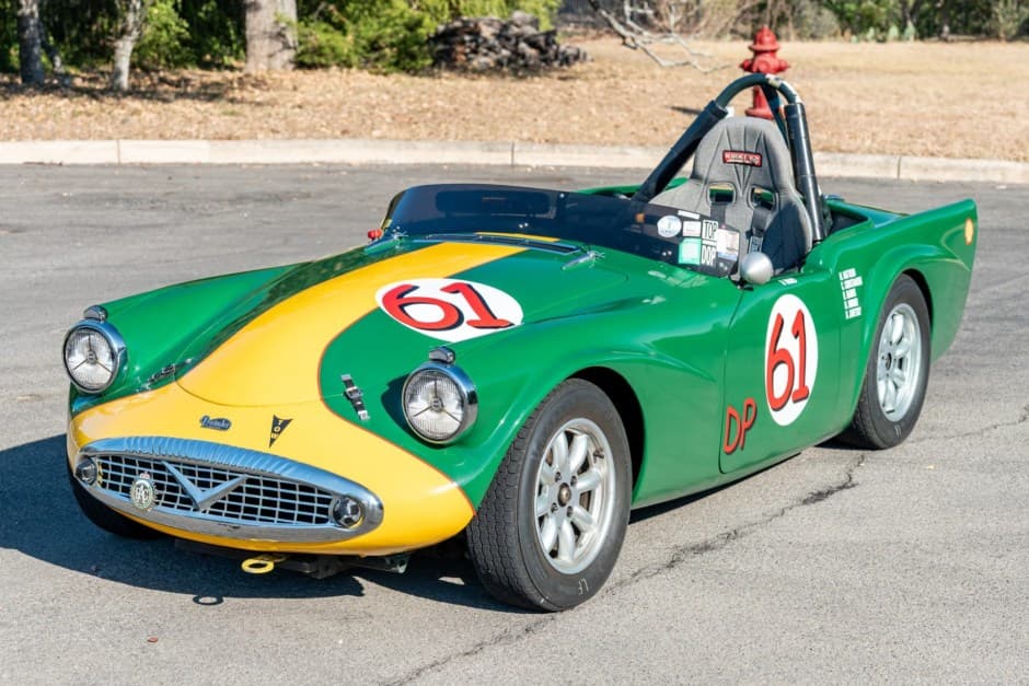 1961 Daimler SP250 sold for $19,000