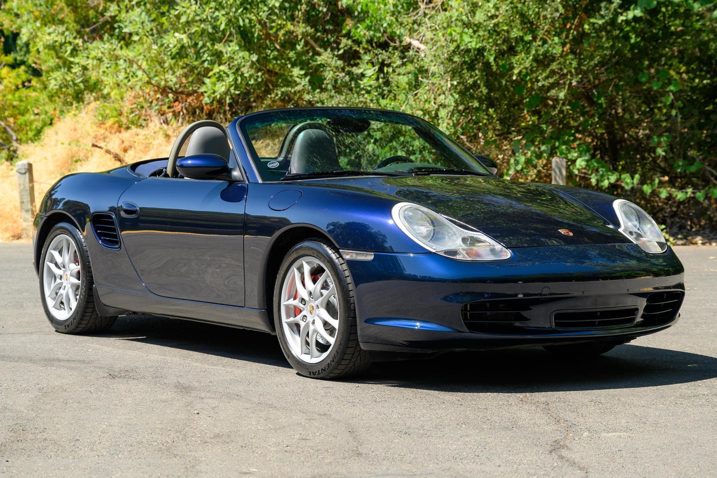 2003 Porsche 986 Boxster sold for $13,600