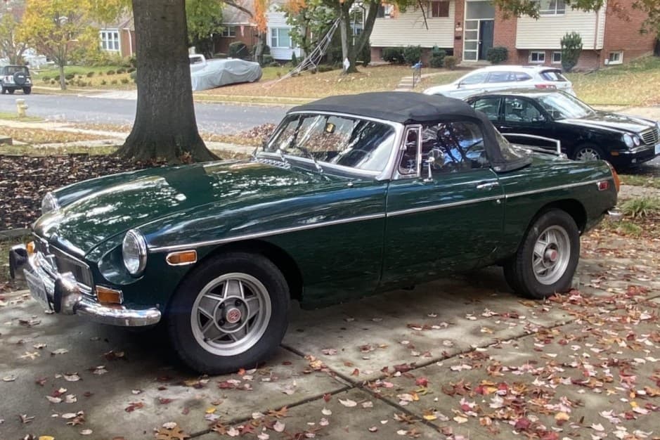 1980 MG MGB sold for $7,300