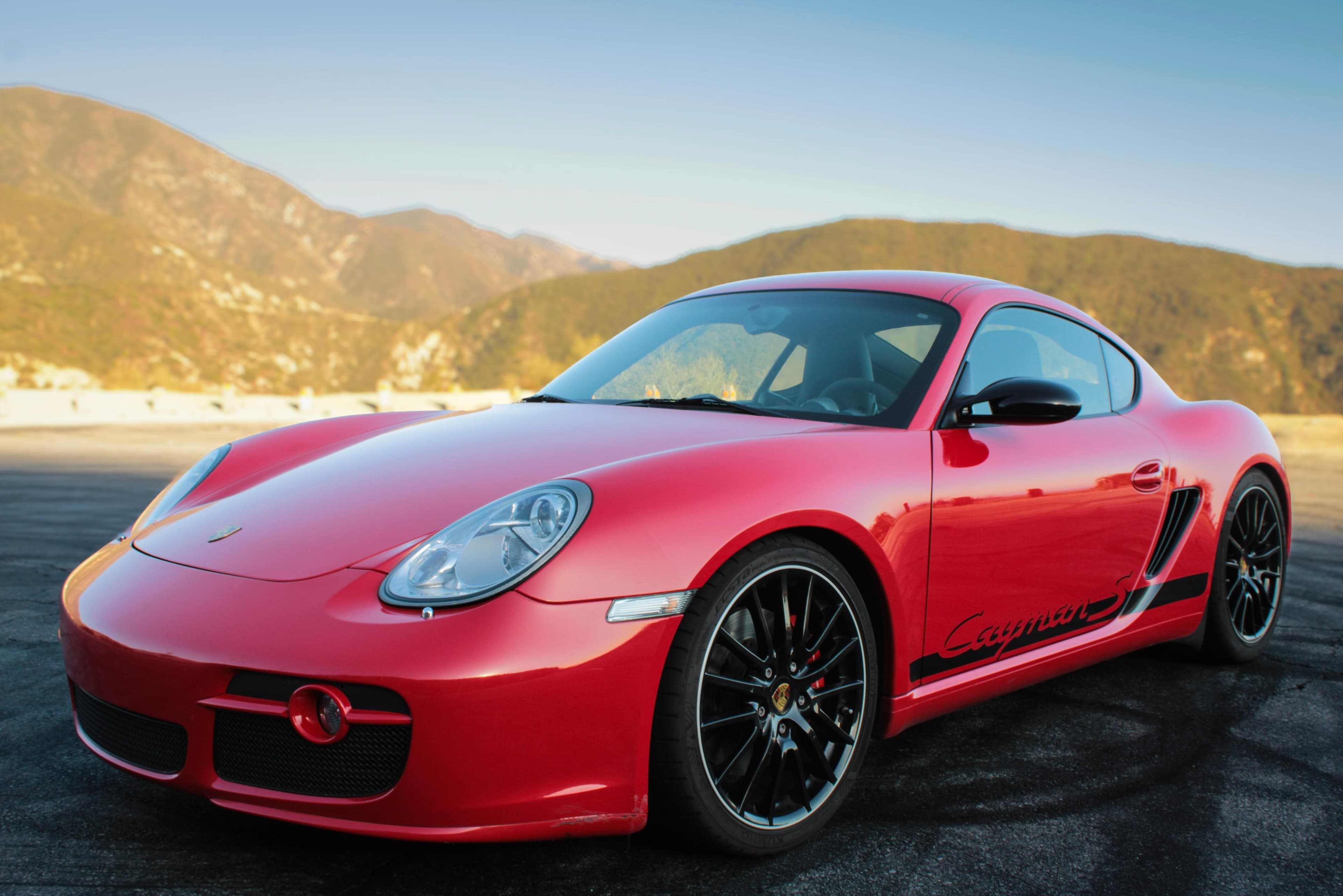 2008 Porsche 987 Cayman sold for $42,069