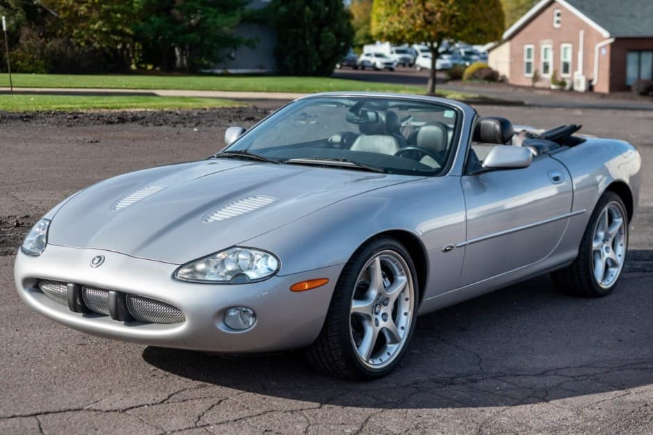 2001 Jaguar XKR sold for $10,250