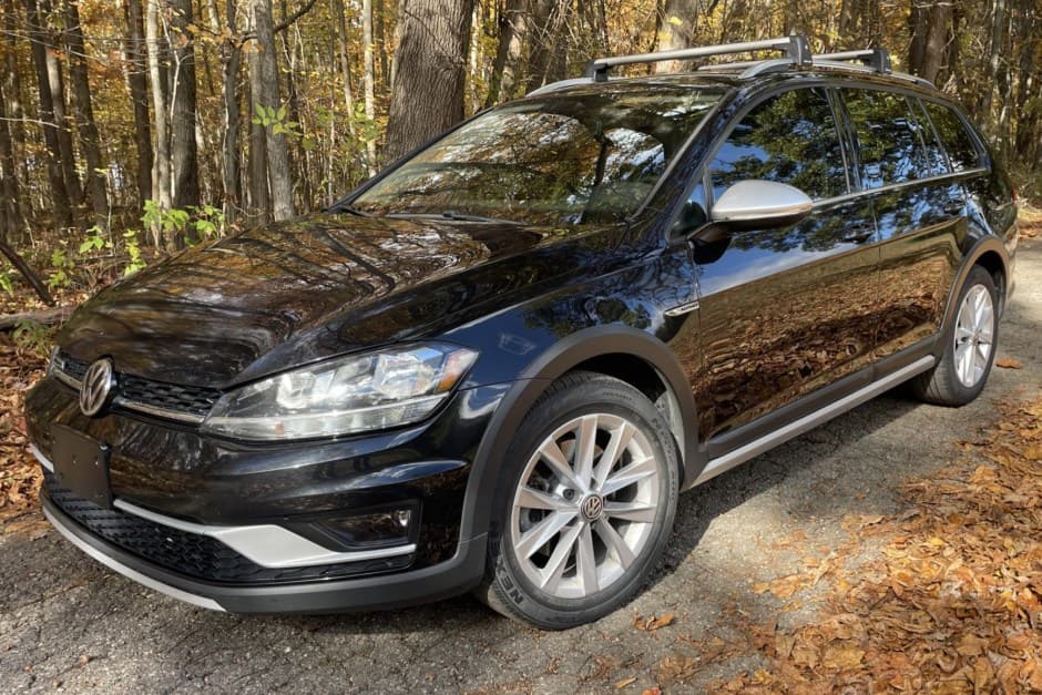 2019 Volkswagen Golf & Rabbit sold for $15,250