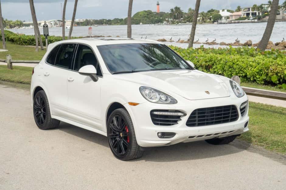 2012 Porsche 958 Cayenne (2011-2018) sold for $23,750