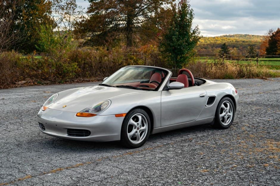 2000 Porsche 986 Boxster sold for $16,250