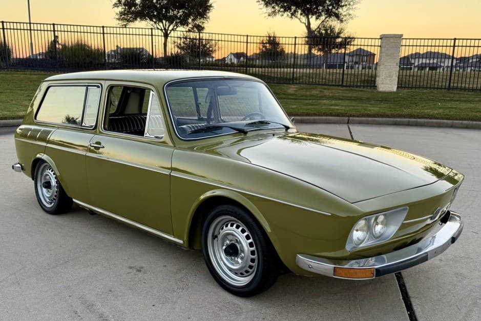 1972 Volkswagen Type 3 sold for $12,250