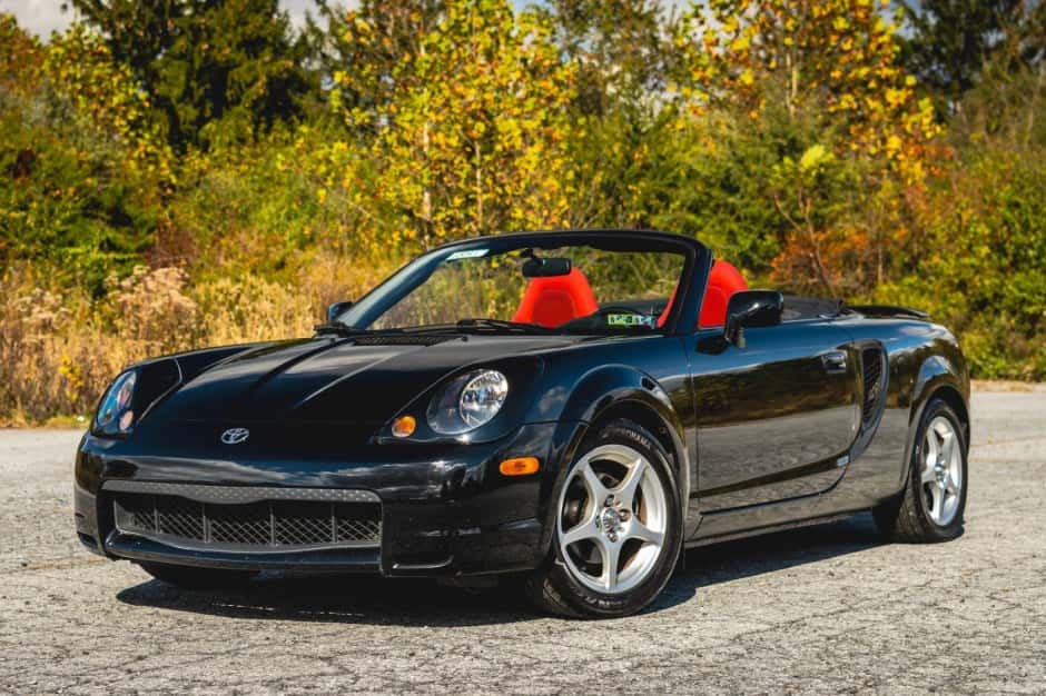 2001 Toyota W30 MR2 sold for $11,000