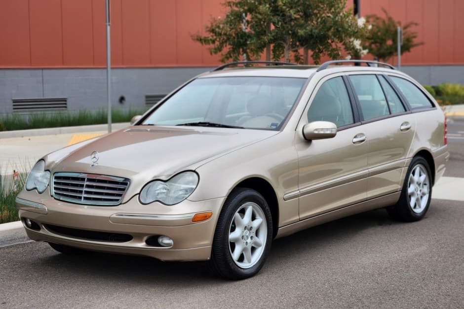 2003 Mercedes-Benz W203 C-Class sold for $10,000
