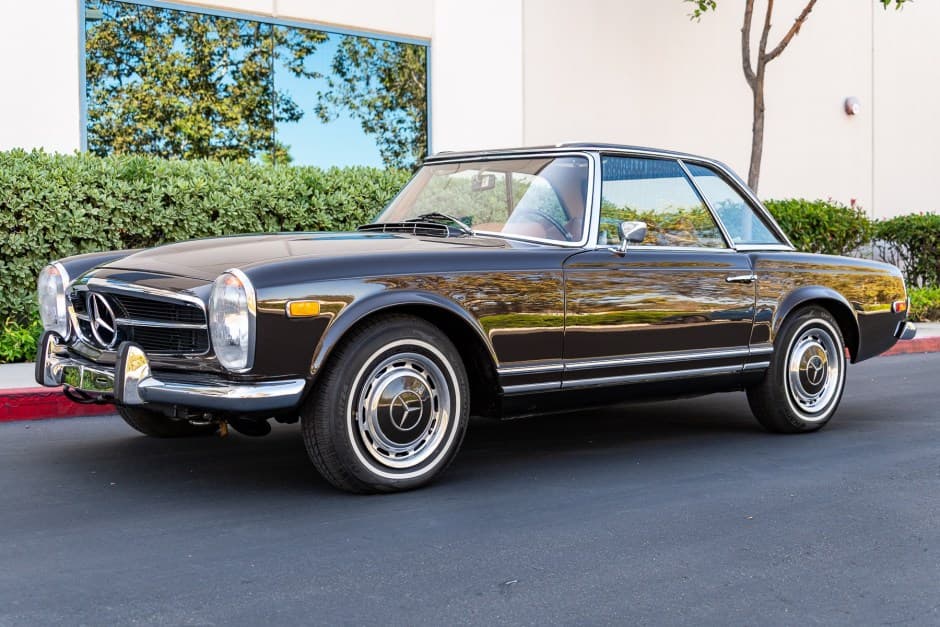 1971 Mercedes-Benz W113 SL sold for $159,000