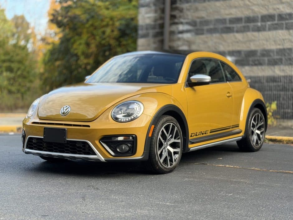 2017 Volkswagen A5 Beetle (2012-2019) sold for $26,750