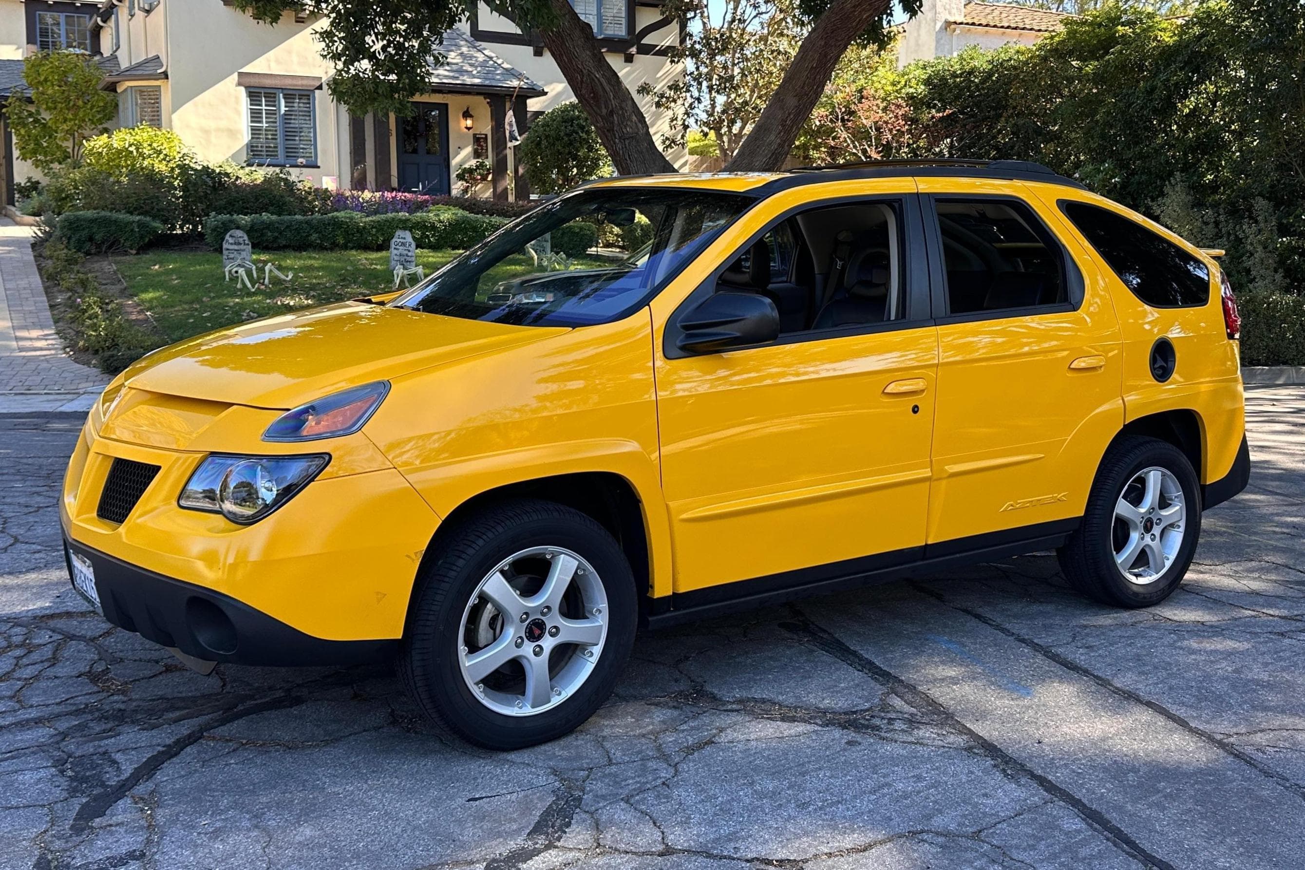 2003 Pontiac Aztek sold for $16,400