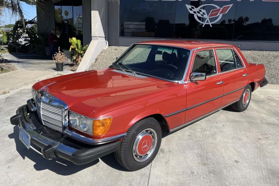 1976 Mercedes-Benz W116 S-Class sold for $10,500