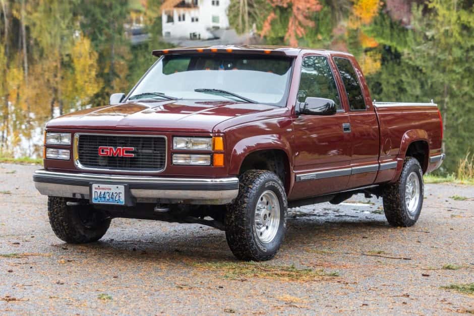 1997 GMC Sierra (GMT400 1988-2002) sold for $18,500
