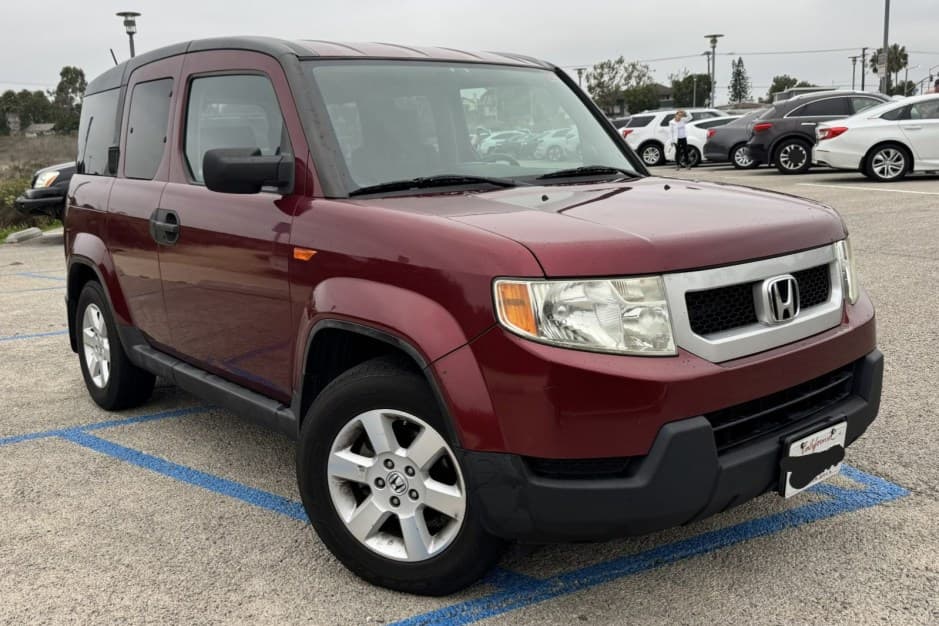 2011 Honda Element sold for $11,000