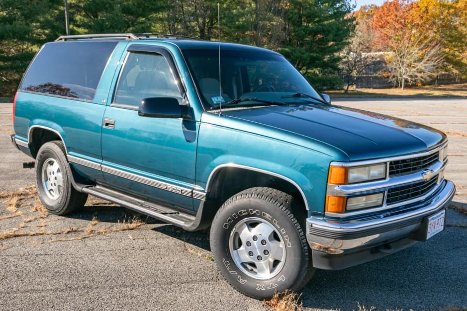 1995 Chevrolet Tahoe GMT400 sold for $7,200