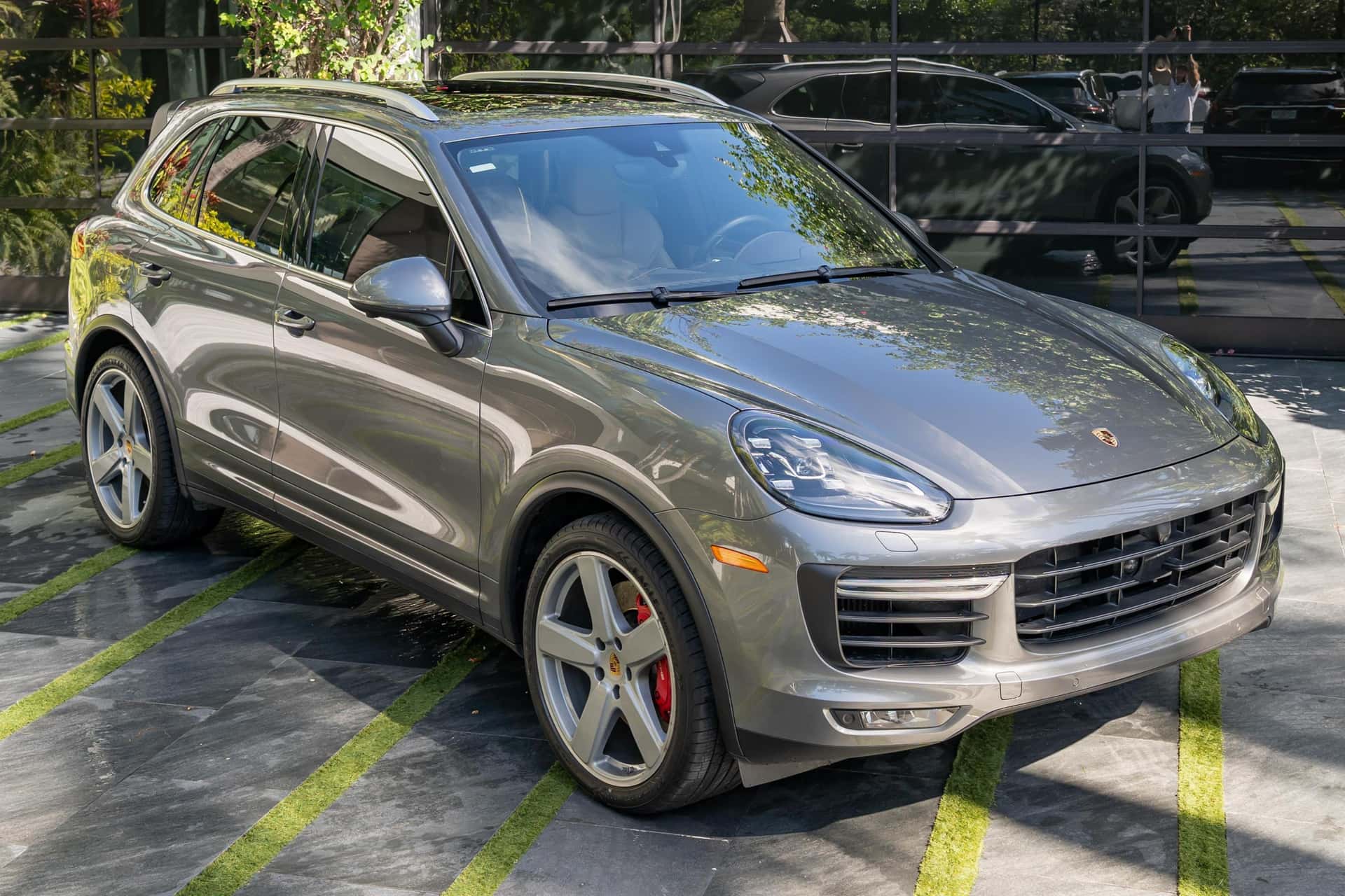 2018 Porsche Cayenne sold for $37,500