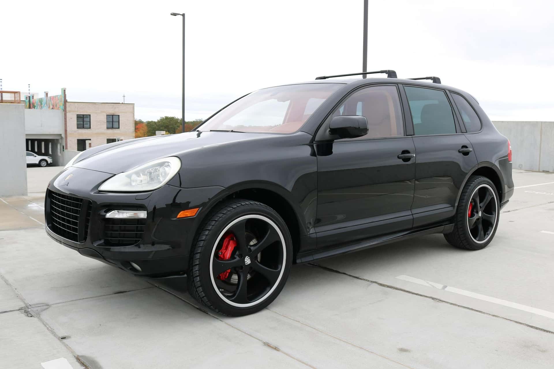 2010 Porsche Cayenne sold for $9,575