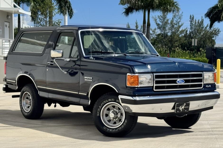 1989 Ford Bronco 4th-5th Generations 1987-1996 sold for $15,500