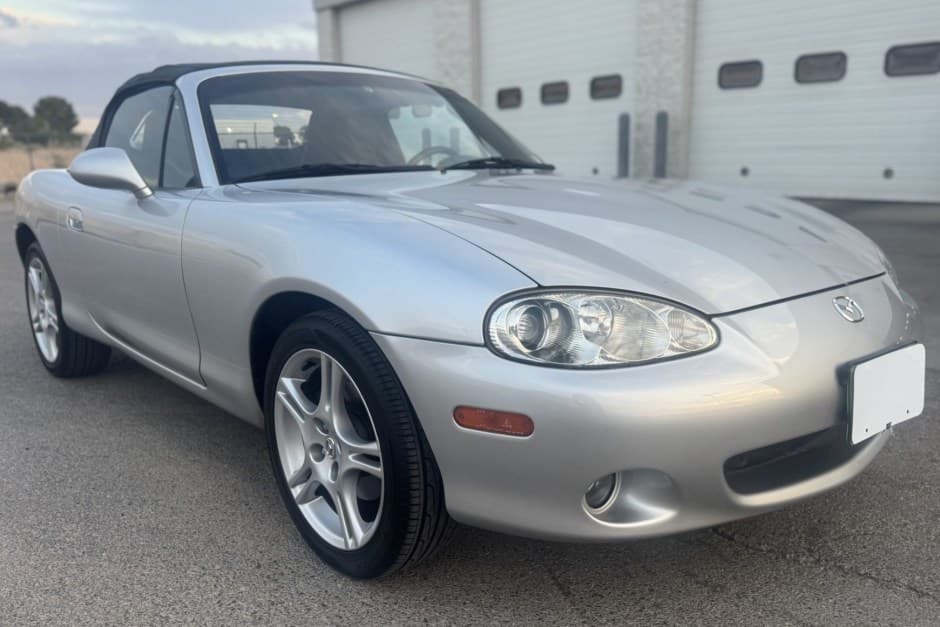 2005 Mazda NB MX-5 Miata sold for $8,000