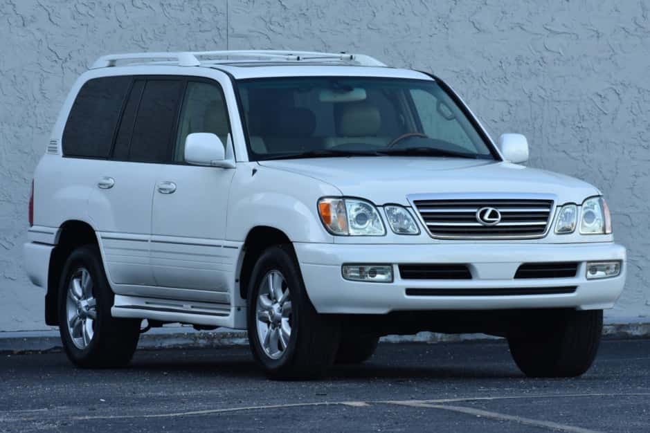 2004 Lexus LX470 sold for $14,250