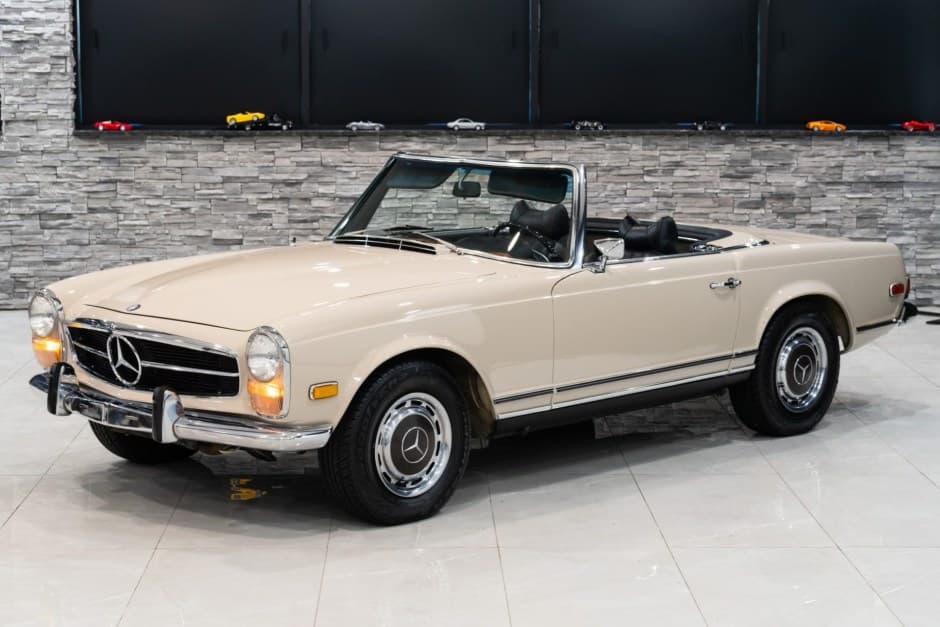 1971 Mercedes-Benz W113 SL sold for $66,000