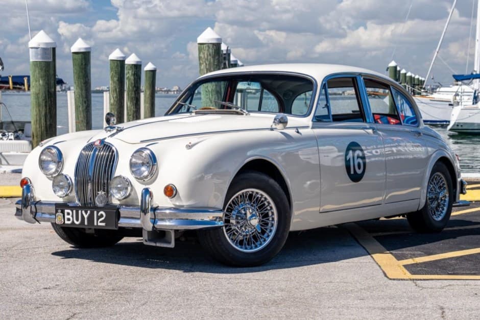 1964 Jaguar Mk II sold for $15,000