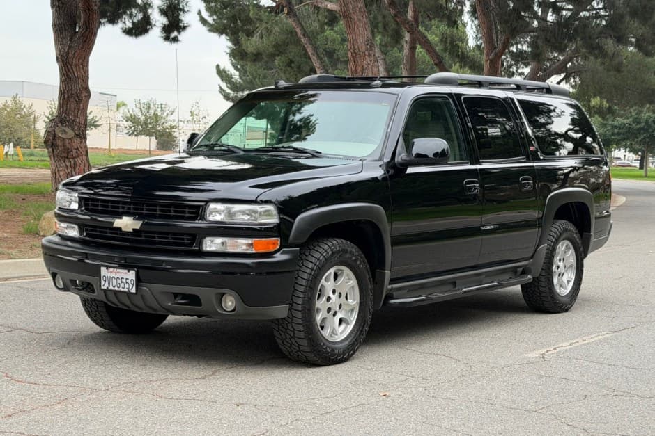 2005 Chevrolet Suburban (GMT800 2000-2006) sold for $23,000