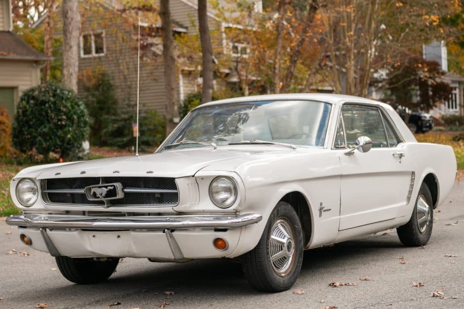 1965 Ford Mustang 1964.5-1966 sold for $7,600