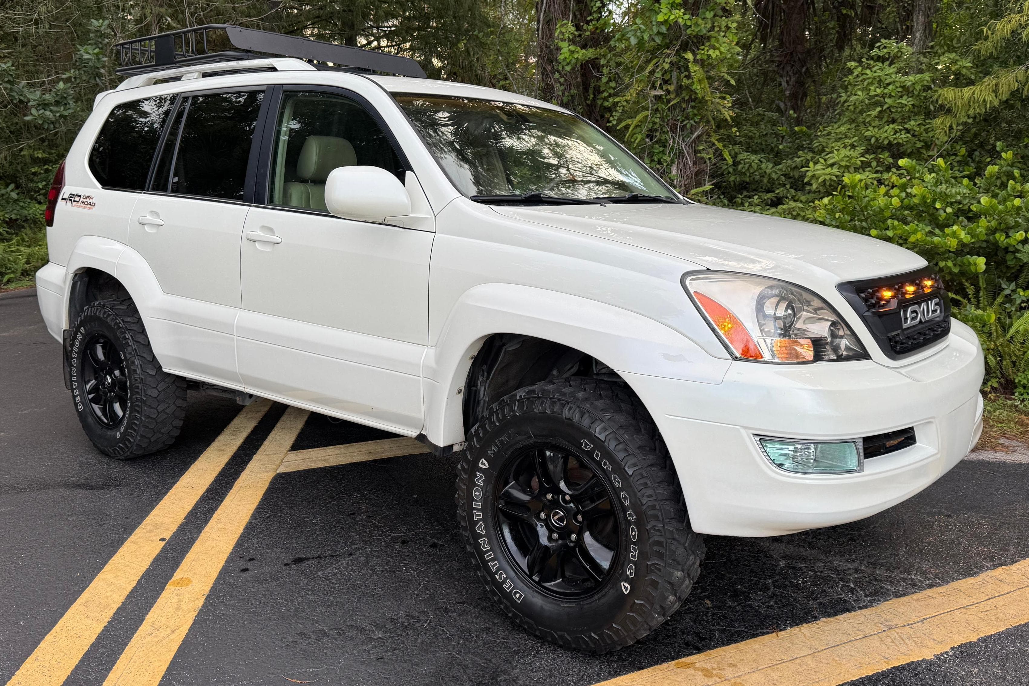 2004 Lexus GX sold for $9,300