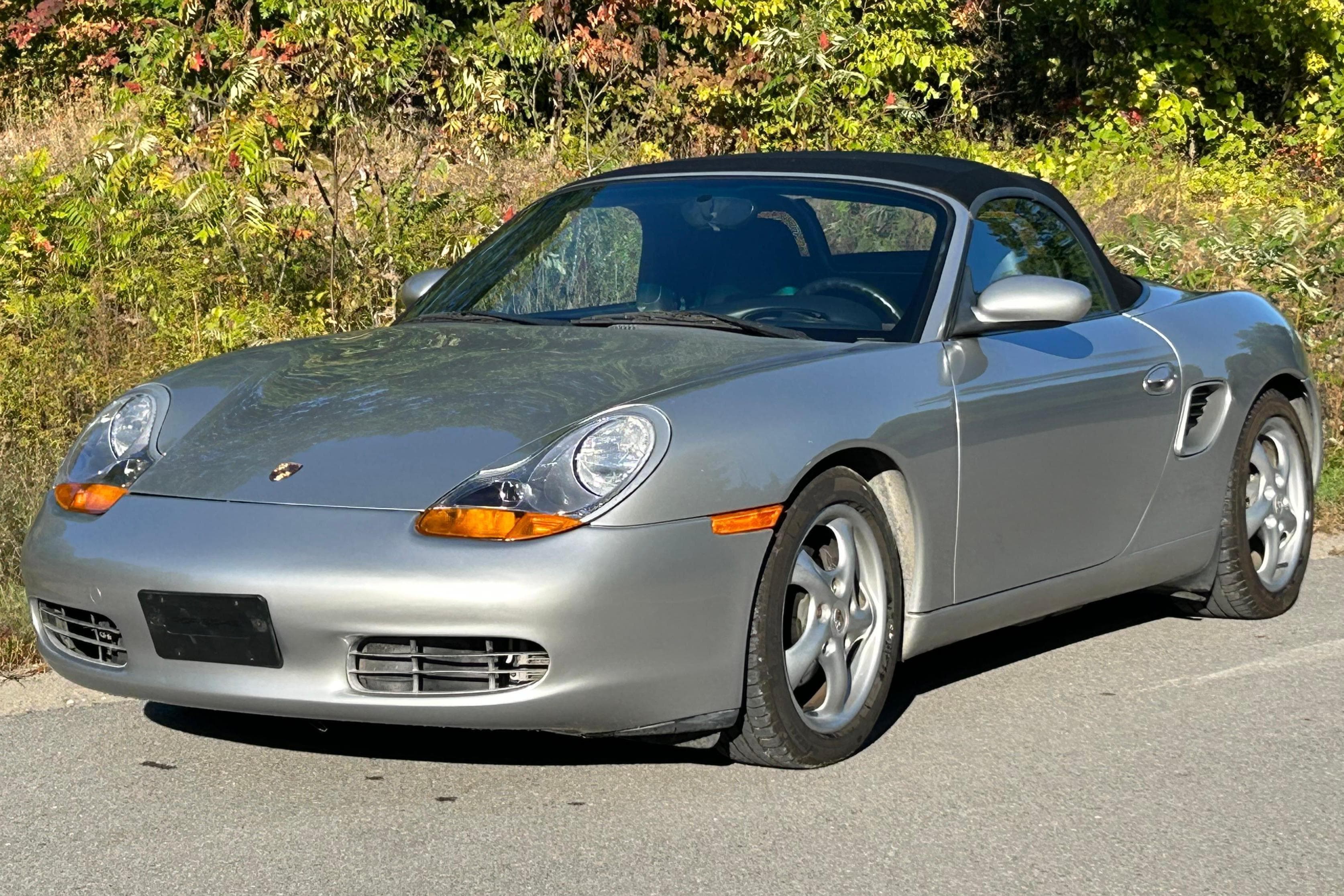2000 Porsche 986 Boxster sold for $6,400