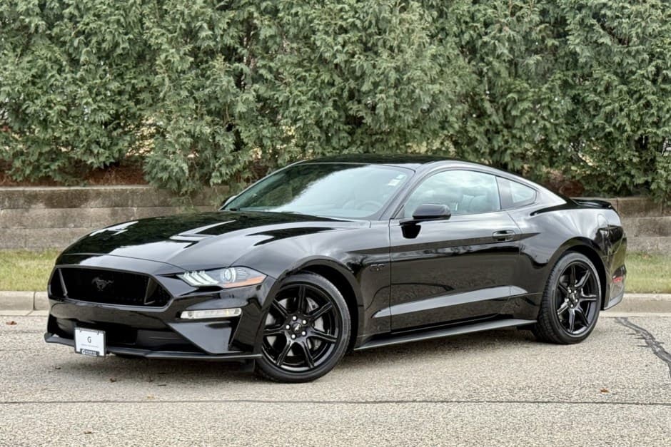 2019 Ford Mustang S550 sold for $27,500