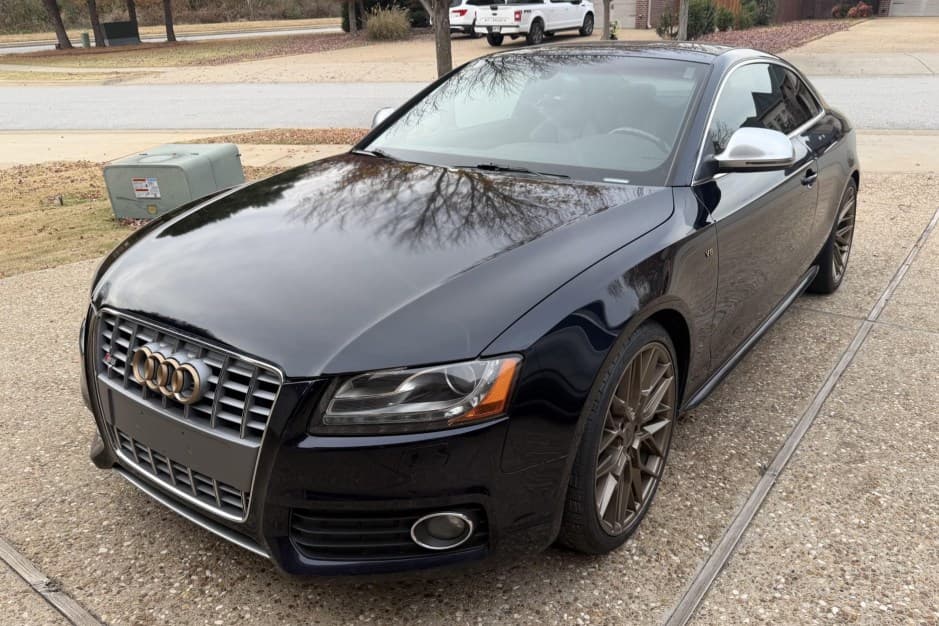 2009 Audi S5 sold for $8,800