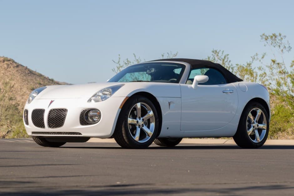 2007 Pontiac Solstice sold for $11,000